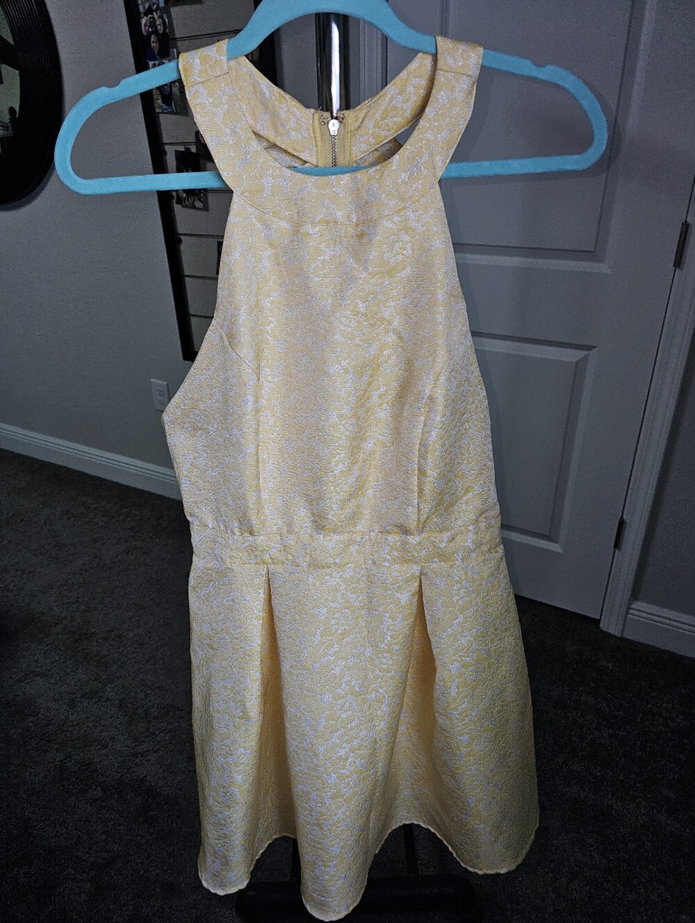 Beauty and the Beast Ladies Dress L Yellow Metallic Ruffle Back Sleeveless